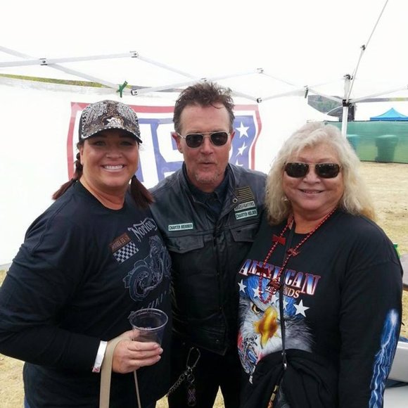 Meet your Poshers - CaliDoKi - Picture 5 of 5